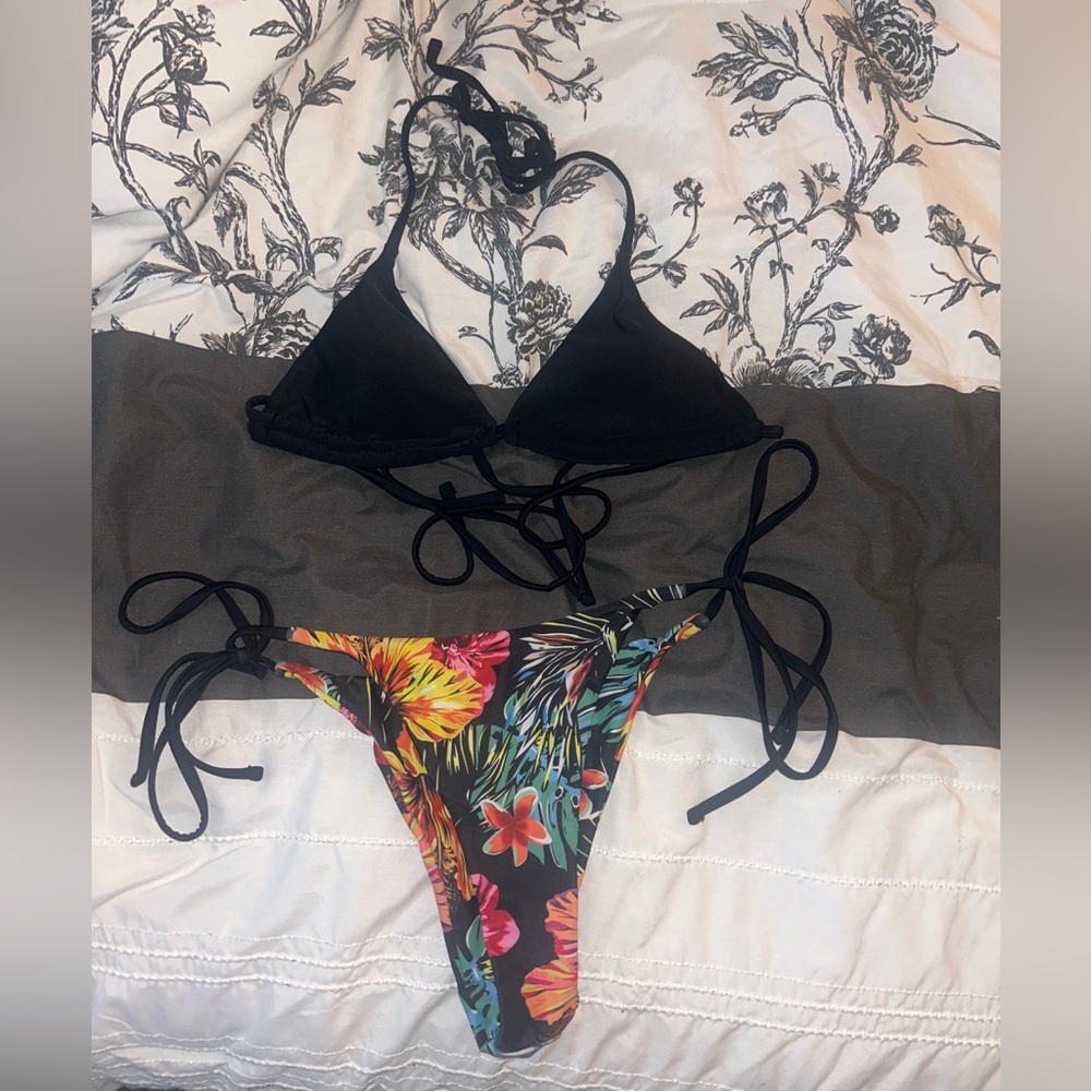 String Bikini